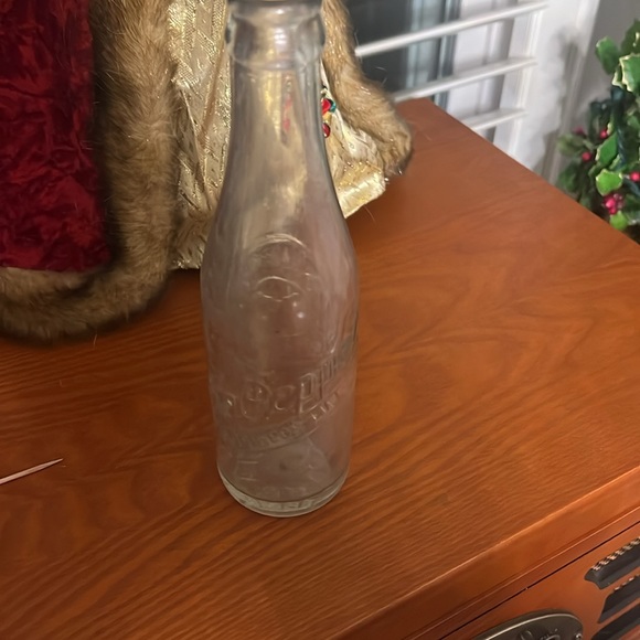 Old Dr Pepper embossed. Good for life on one side. 10 2 4 on other side - Picture 3 of 4